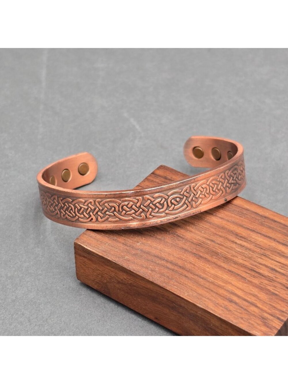 Celtic Knot Copper Magnetic Cuff Bracelet 7.75" Magnetic Healing Pain Therapy